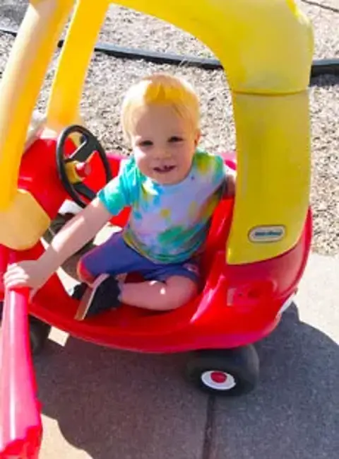 116 Tie Dye Friday Outdoor Play Web 1